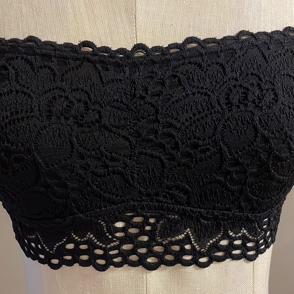 AERIE AE BLACK LACE UNPADDED Strapless BRALETTE Lacey boho festival Size Med - Picture 3 of 13
